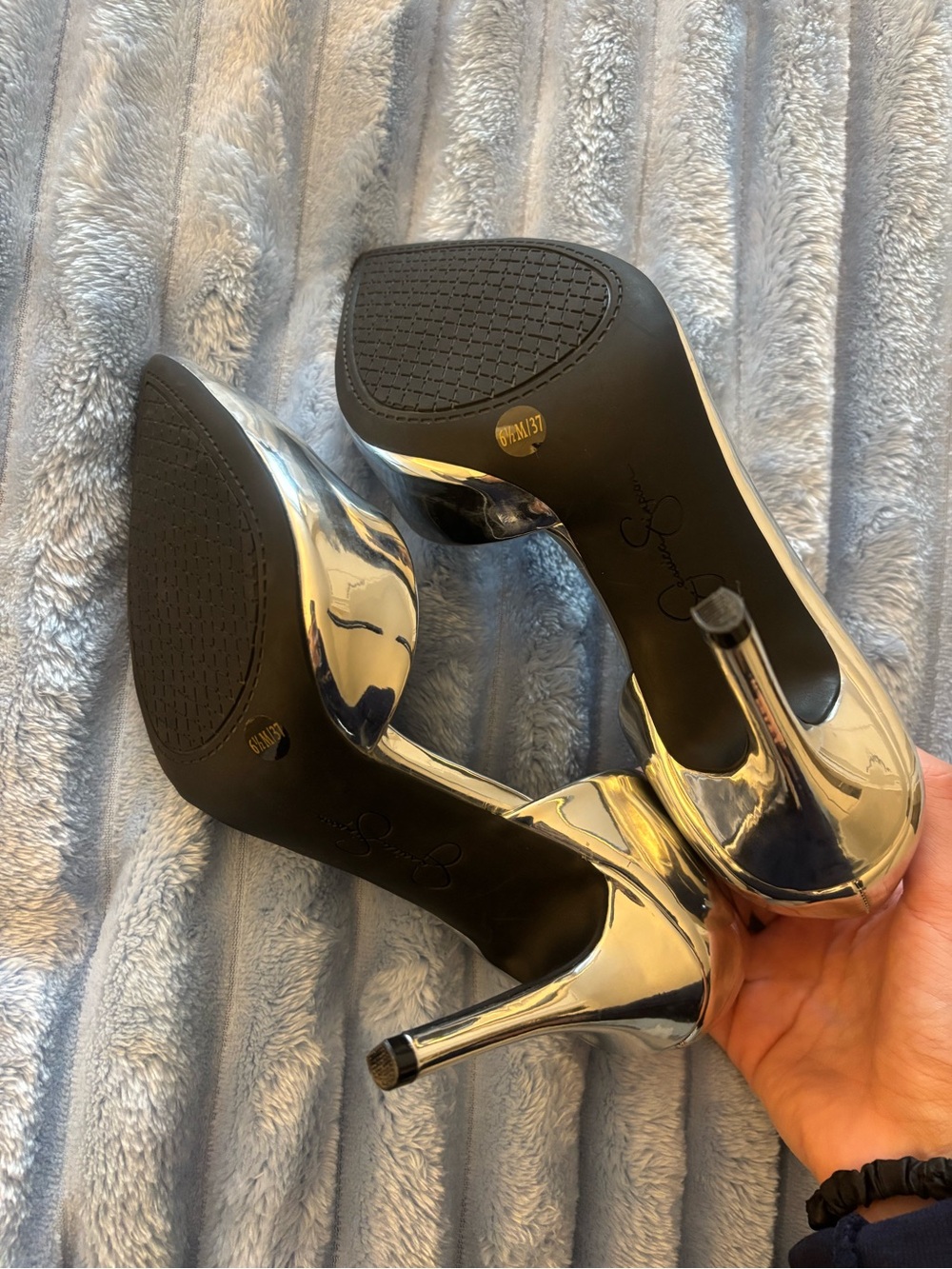Jessica Simpson Silver Pointed-Toe Stiletto Pumps - Size 6.5 - Picture 5 of 6